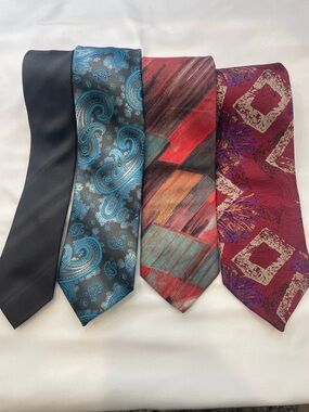 Men's Red Patterned Silk Tie - Unbranded